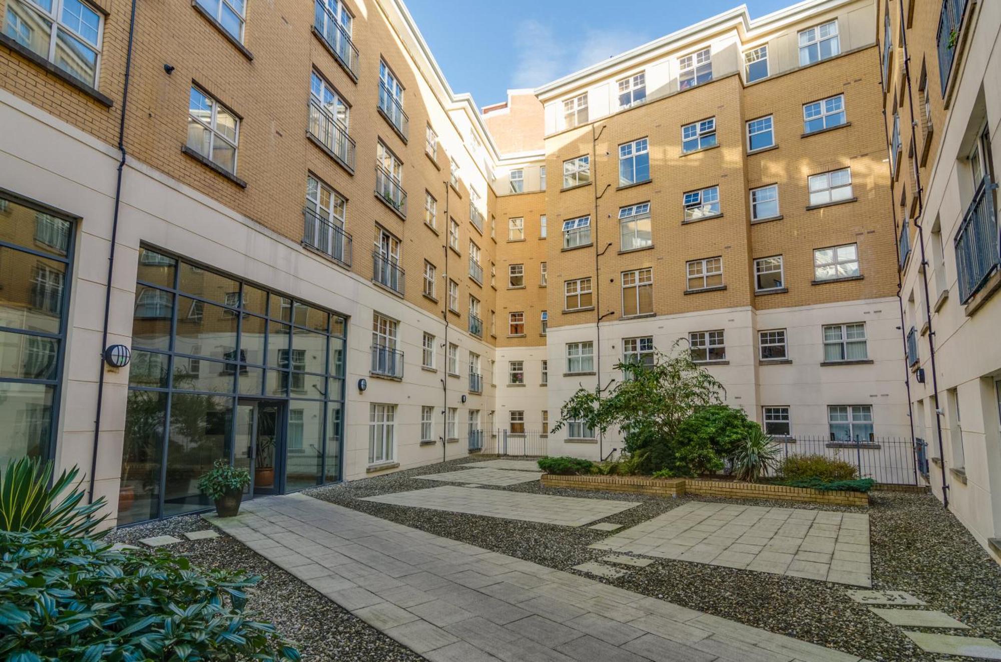 Central Belfast Apartments Alfred Street Exterior foto